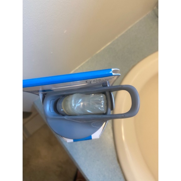 Camelbak water bottle - Picture 4 of 4